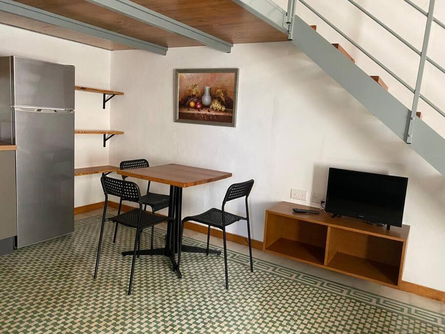 Ta Serafina With Loft * Għajnsielem